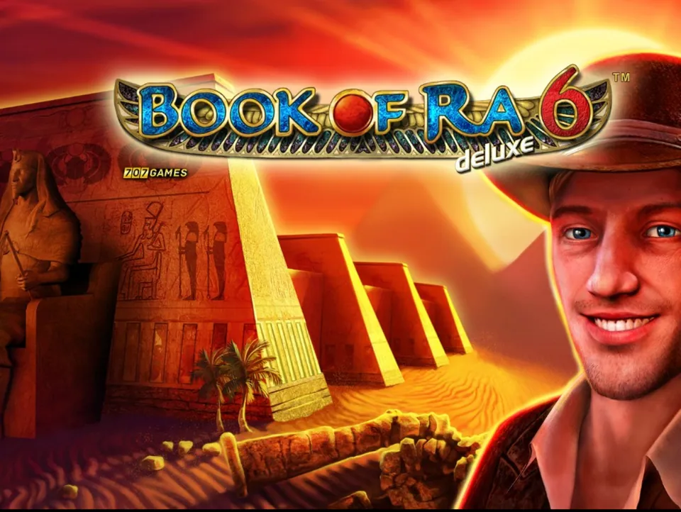 La schermata del titolo di Book of Ra Deluxe 6: l'esploratore davanti al tempio, logo Book of Ra 6 deluxe
